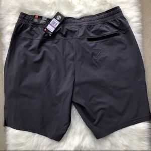 Men’s boys Under Armour gray sport golf shorts 2XL